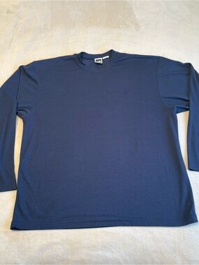 The North Face Men's Navy Long-Sleeve Crewneck Shirt